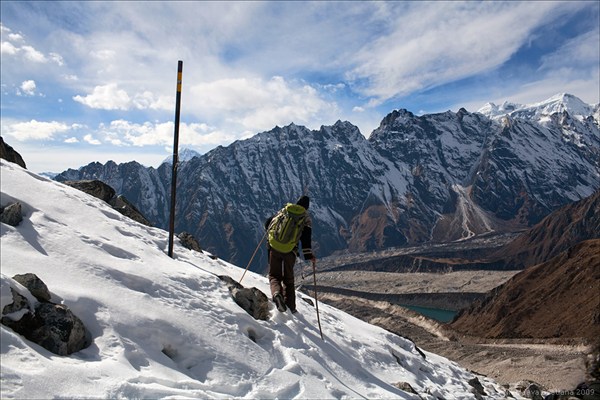 02.12.2009 г. Вид на спуске с перевала Larkya La, Nepal Himalaya